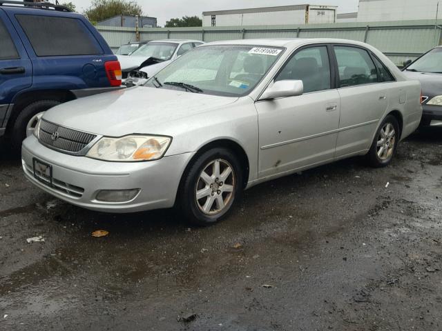 4T1BF28B7YU040004 - 2000 TOYOTA AVALON XL SILVER photo 2