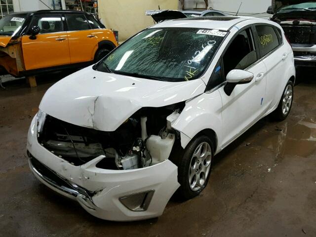 3FADP4FJ6BM196360 - 2011 FORD FIESTA SES WHITE photo 2