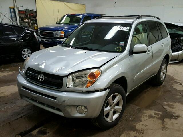 JTEHD20V940035944 - 2004 TOYOTA RAV4 SILVER photo 2