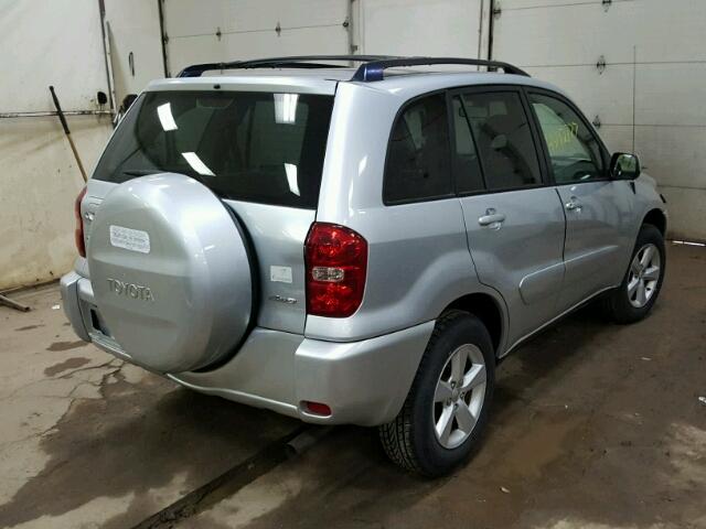 JTEHD20V940035944 - 2004 TOYOTA RAV4 SILVER photo 4