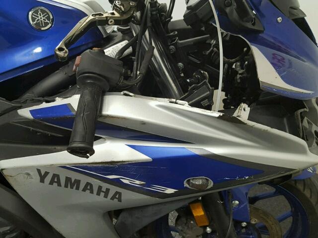 MH3RH06Y3FK001817 - 2015 YAMAHA YZFR3 BLUE photo 18