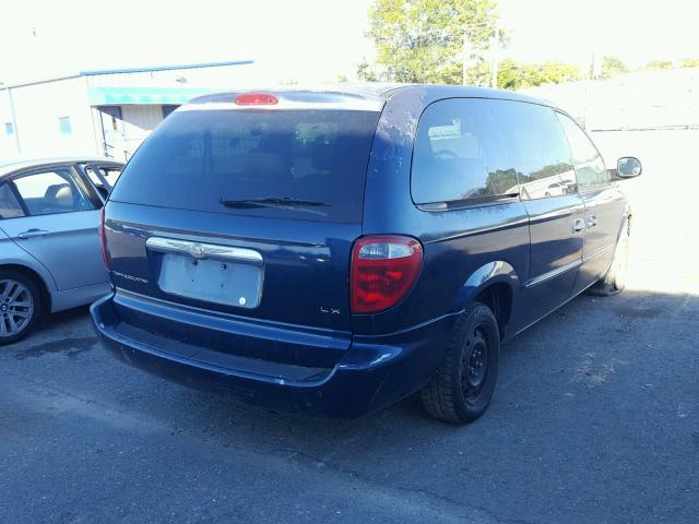 2C4GP44392R535181 - 2002 CHRYSLER TOWN & COU BLUE photo 4