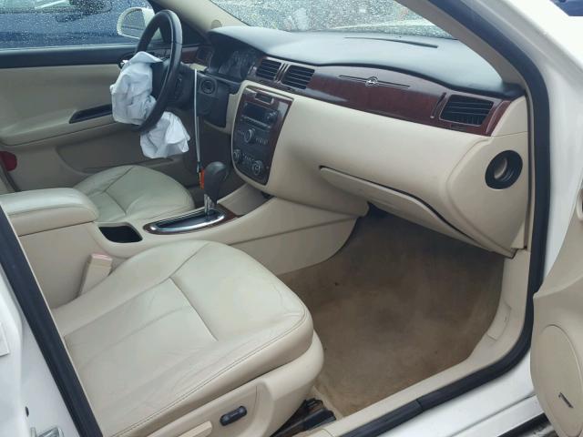 2G1WD58C769240714 - 2006 CHEVROLET IMPALA SUP 白色 照片 5