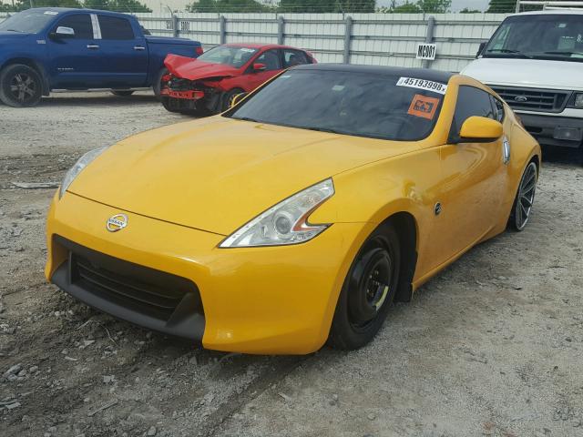 JN1AZ44E49M409022 - 2009 NISSAN 370Z YELLOW photo 2