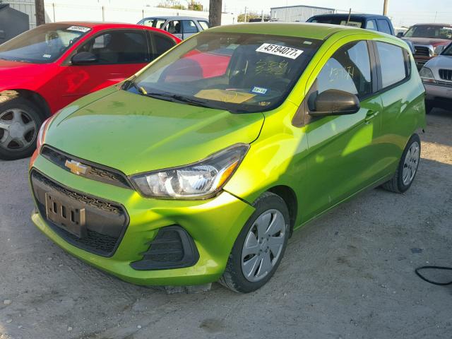 KL8CB6SA3GC584332 - 2016 CHEVROLET SPARK LS GREEN photo 2