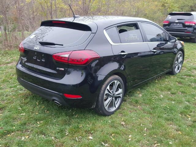 KNAFX5A82G5545618 - 2016 KIA FORTE Чорний фото 4