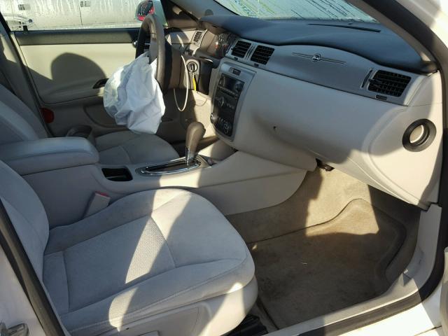 2G1WT58K579142938 - 2007 CHEVROLET IMPALA LT WHITE photo 5