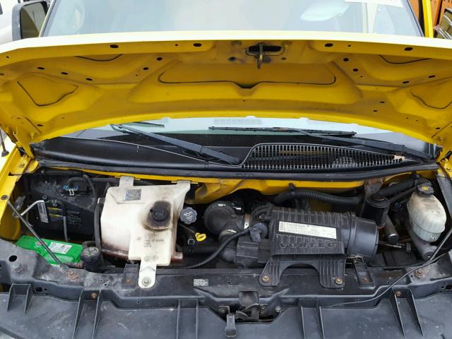 1GDHG31U661901714 - 2006 GMC SAVANA CUT YELLOW photo 7