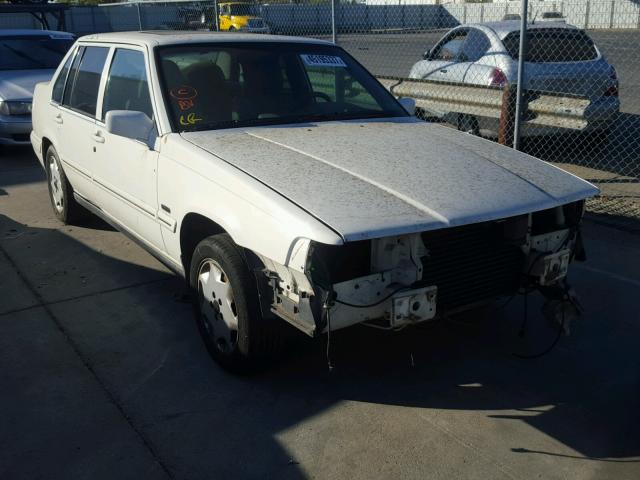 YV1KS9607W1123810 - 1998 VOLVO S90 WHITE photo 1