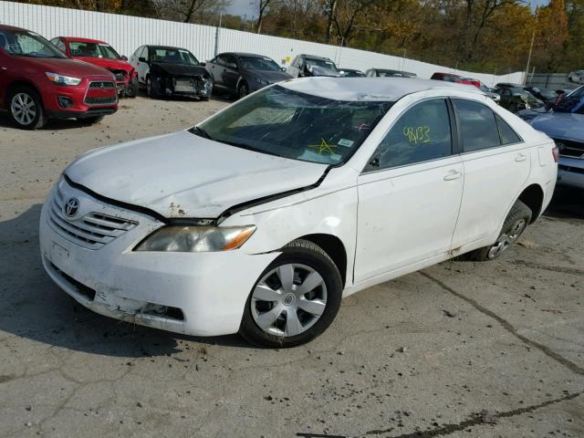 4T1BE46K29U842012 - 2009 TOYOTA CAMRY BASE WHITE photo 2