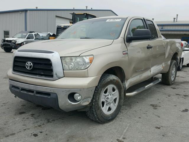 5TFBV54148X064023 - 2008 TOYOTA TUNDRA DOU GOLD photo 2