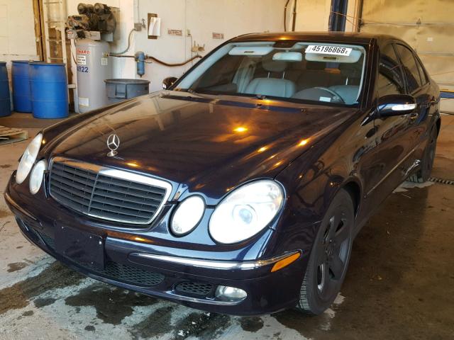 WDBUF65J43A193724 - 2003 MERCEDES-BENZ E 320 BLUE photo 2