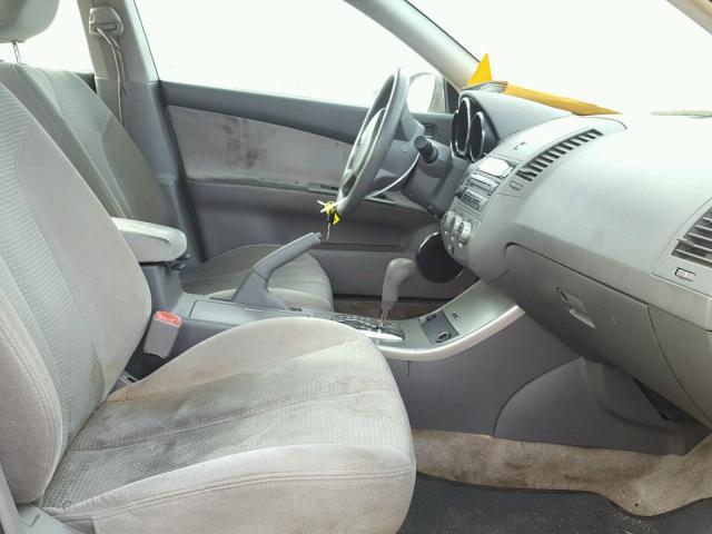 1N4AL11D65C348349 - 2005 NISSAN ALTIMA SILVER photo 5