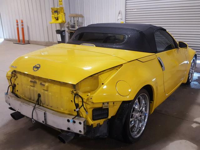 JN1AZ36D65M700808 - 2005 NISSAN 350Z ROADS YELLOW photo 4