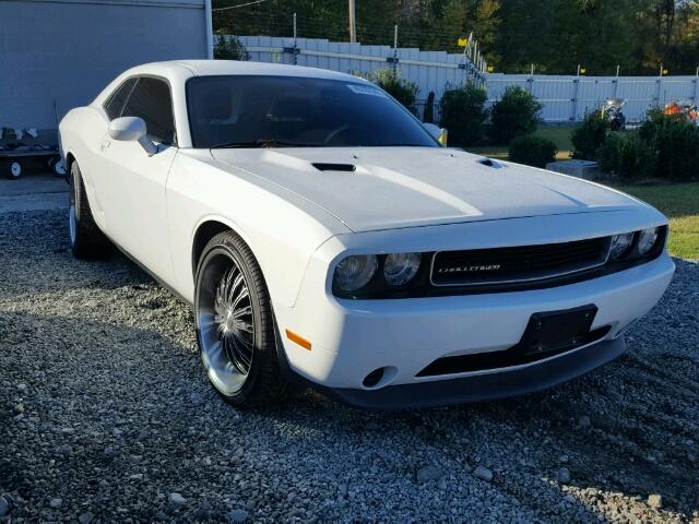 2C3CDYAGXDH645983 - 2013 DODGE CHALLENGER WHITE photo 1