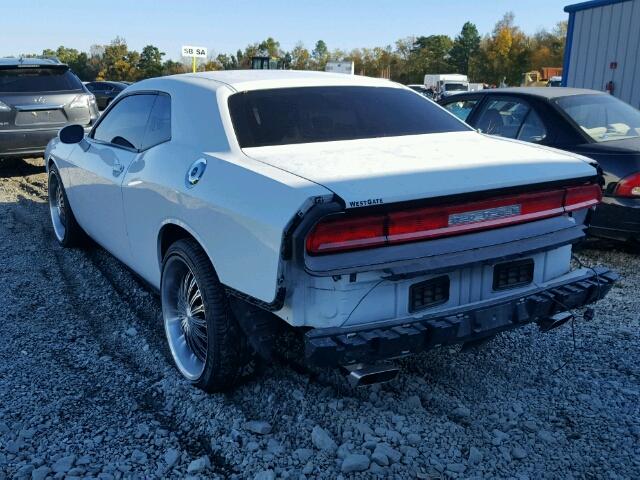 2C3CDYAGXDH645983 - 2013 DODGE CHALLENGER WHITE photo 3