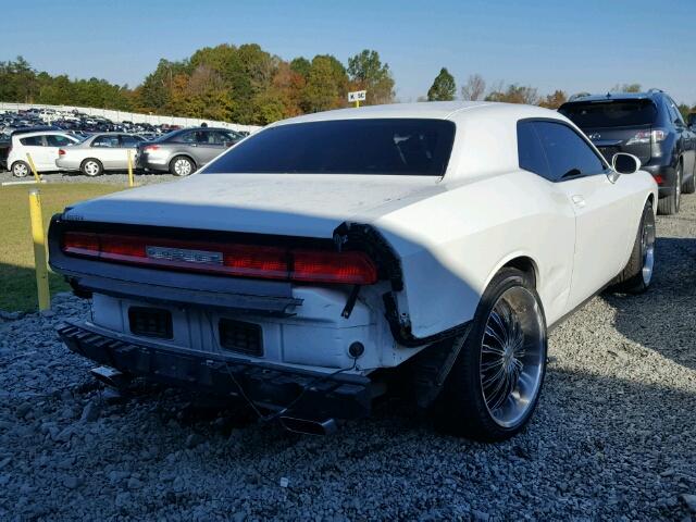 2C3CDYAGXDH645983 - 2013 DODGE CHALLENGER WHITE photo 4