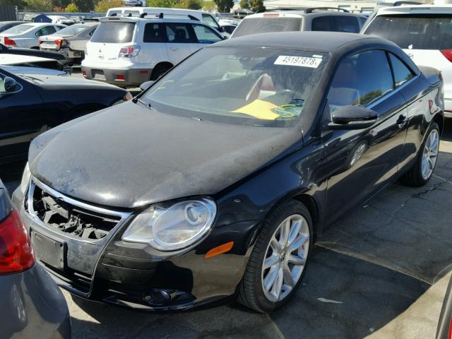 WVWFW7AH3BV005544 - 2011 VOLKSWAGEN EOS LUX Чорний фото 2