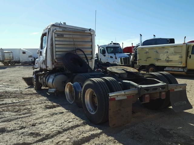 3AKJGEDV6FDGJ3464 - 2015 FREIGHTLINER CASCADIA 1 WHITE photo 3
