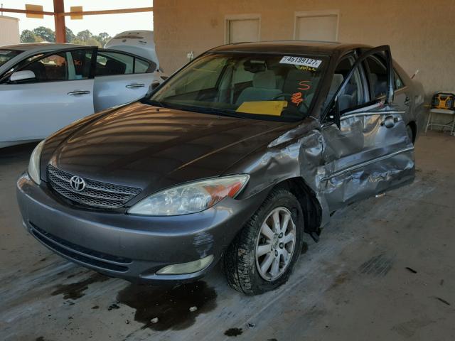 4T1BF32K94U569480 - 2004 TOYOTA CAMRY CHARCOAL photo 2