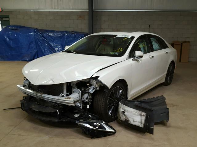 3LN6L2LU9GR616510 - 2016 LINCOLN MKZ HYBRID WHITE photo 2