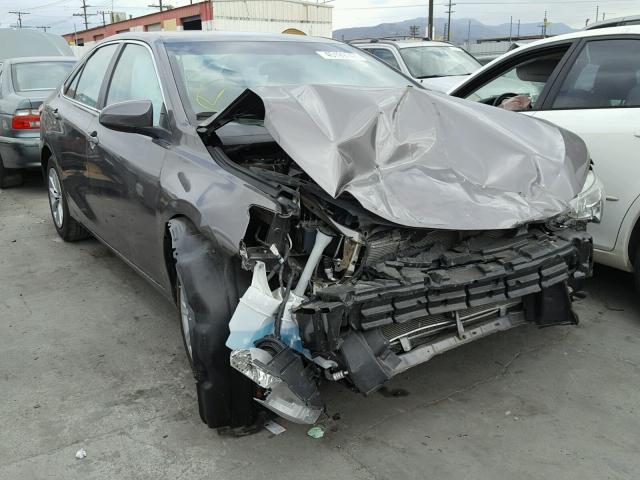 4T4BF1FK7FR461690 - 2015 TOYOTA CAMRY LE GRAY photo 1