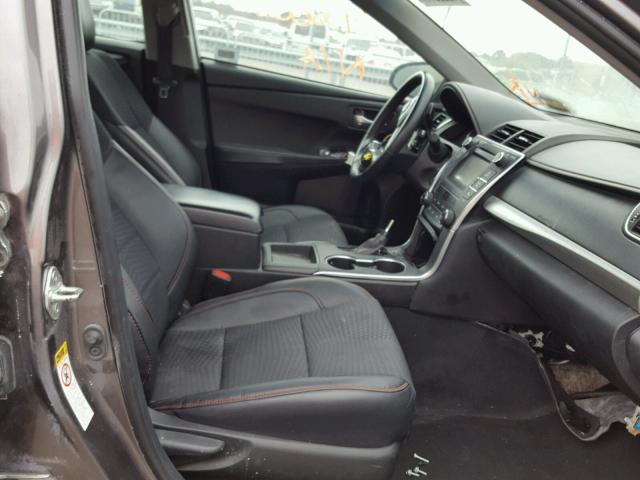 4T1BF1FK0FU960079 - 2015 TOYOTA CAMRY LE 黑色 照片 5