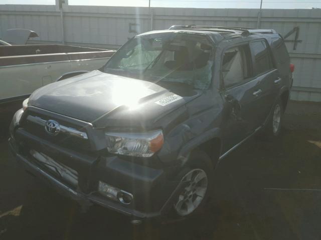 JTEBU5JRXB5075281 - 2011 TOYOTA 4RUNNER SR CHARCOAL photo 2