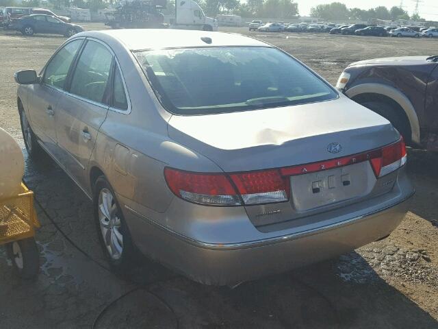 KMHFC46F98A295296 - 2008 HYUNDAI AZERA SE GOLD photo 3