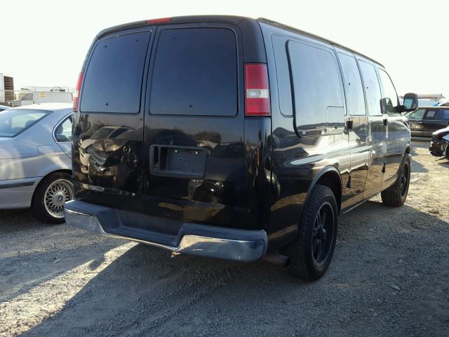 1GBFG15X651120148 - 2005 CHEVROLET EXPRESS G1 BLACK photo 4