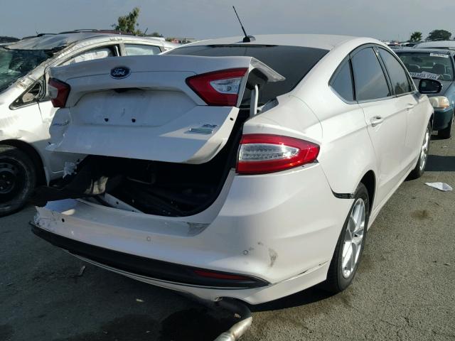 3FA6P0HD3GR366855 - 2016 FORD FUSION SE WHITE photo 4