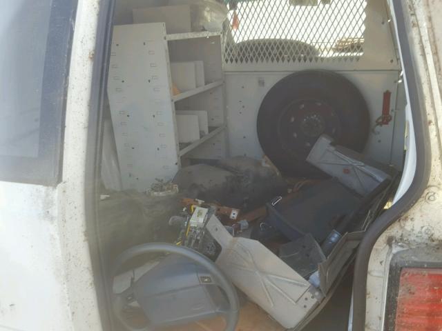 1FTDA14U0PZA69374 - 1993 FORD AEROSTAR WHITE photo 9