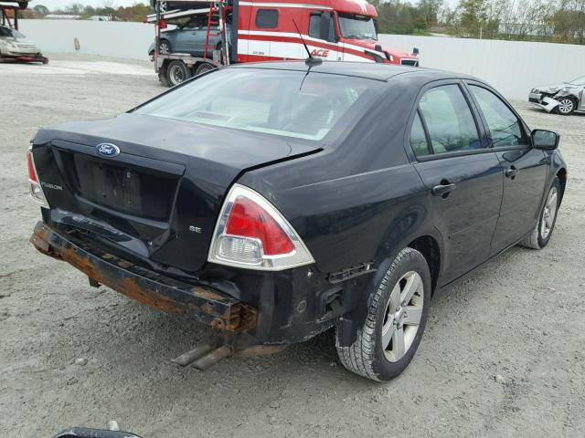 3FAHP07Z87R138078 - 2007 FORD FUSION SE BLACK photo 4