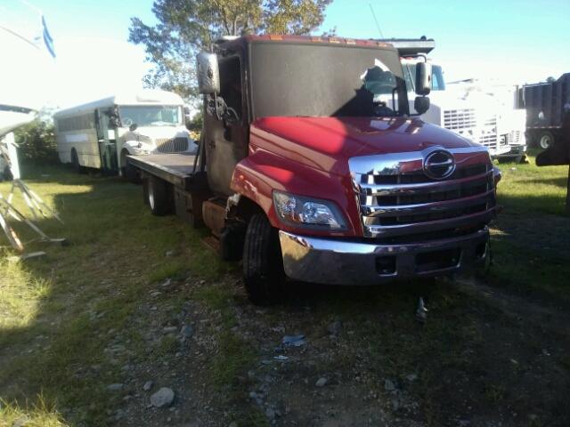 5PVNJ8JN3H4S52874 - 2017 HINO 258/268 BURGUNDY photo 1