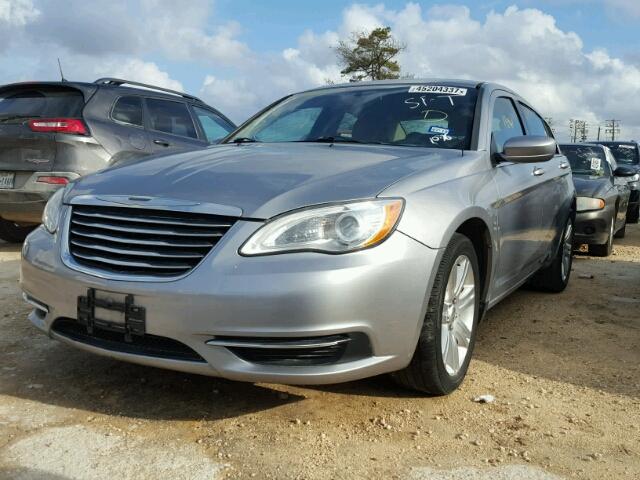 1C3CCBAB4DN671698 - 2013 CHRYSLER 200 LX SILVER photo 2