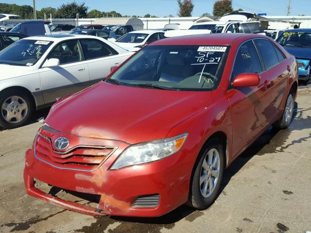 4T1BF3EK1BU686074 - 2011 TOYOTA CAMRY BASE RED photo 2