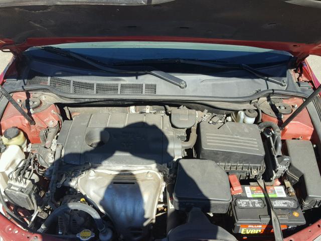 4T1BF3EK1BU686074 - 2011 TOYOTA CAMRY BASE RED photo 7