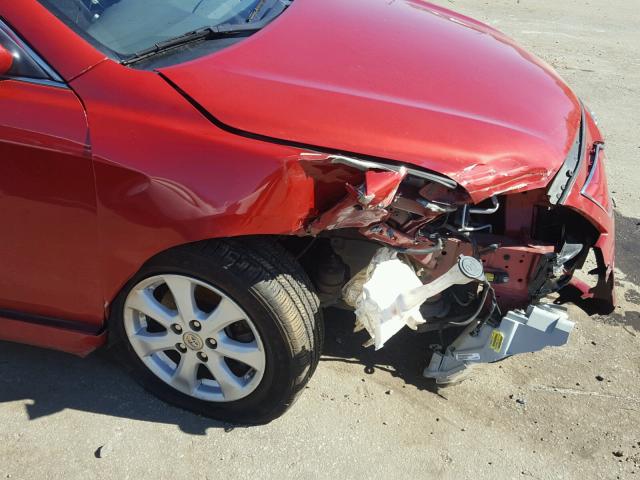 4T1BF3EK1BU686074 - 2011 TOYOTA CAMRY BASE RED photo 9