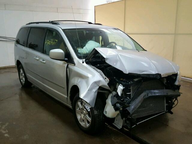 2A8HR54109R674668 - 2009 CHRYSLER TOWN & COU SILVER photo 1