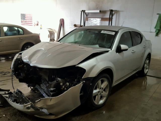 1B3BD2FB9BN534302 - 2011 DODGE AVENGER LU SILVER photo 2