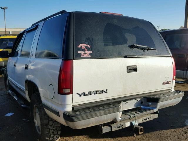 1GKEK13R0WJ735097 - 1998 GMC YUKON WHITE photo 3