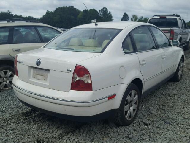 WVWRH63B71E153589 - 2001 VOLKSWAGEN PASSAT GLX WHITE photo 4