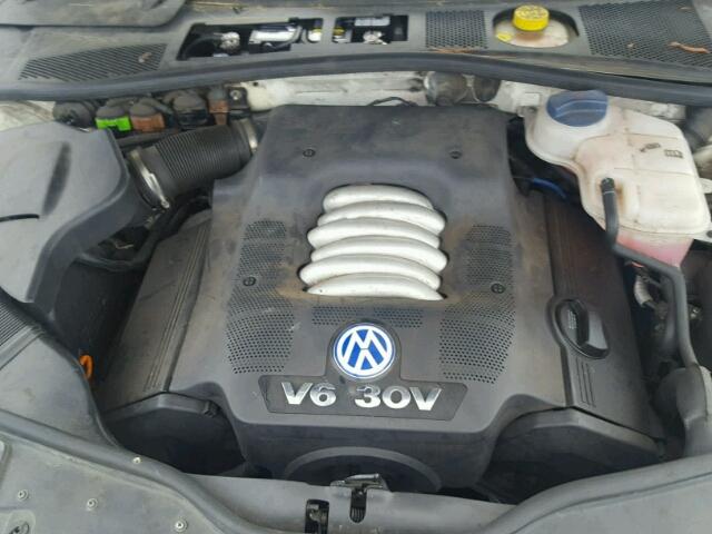 WVWRH63B71E153589 - 2001 VOLKSWAGEN PASSAT GLX WHITE photo 7