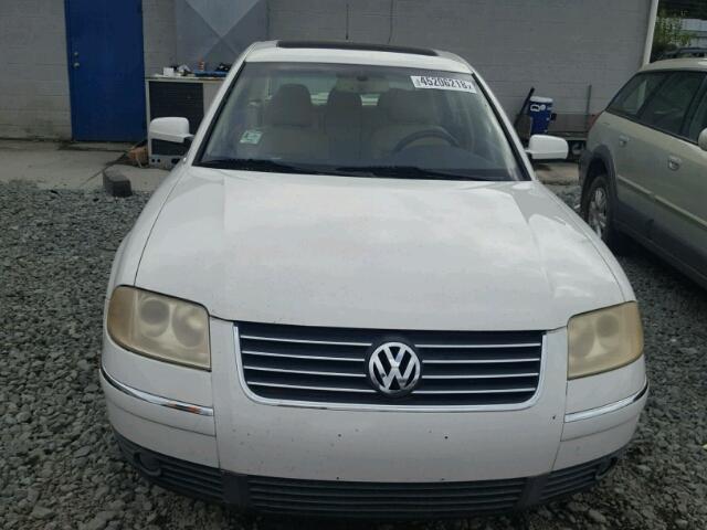 WVWRH63B71E153589 - 2001 VOLKSWAGEN PASSAT GLX WHITE photo 9