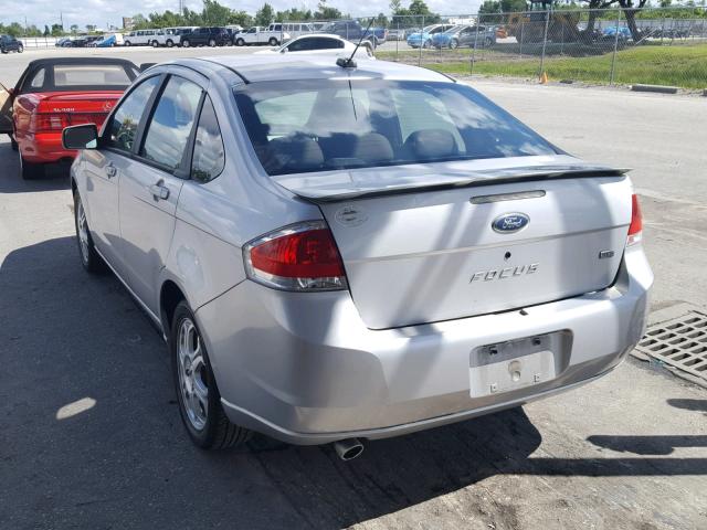 1FAHP36N09W217745 - 2009 FORD FOCUS SES SILVER photo 3