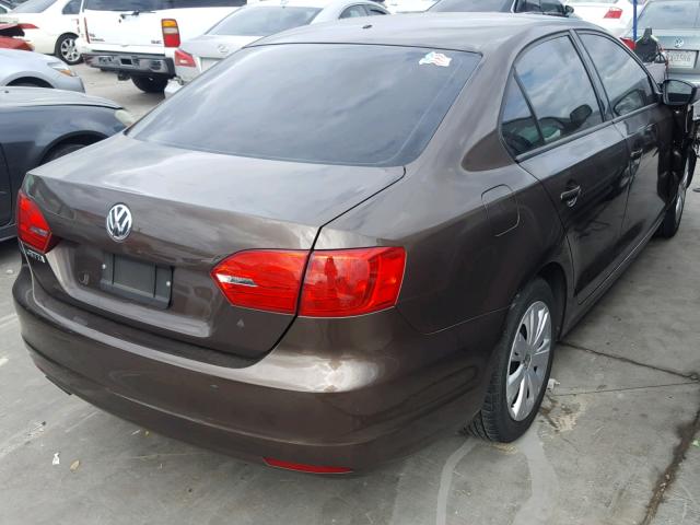 3VW2K7AJ0CM352139 - 2012 VOLKSWAGEN JETTA BASE BROWN photo 4