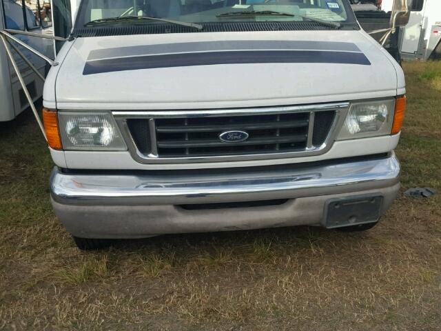 1FDXE45F23HB01305 - 2003 FORD ECONOLINE WHITE photo 9