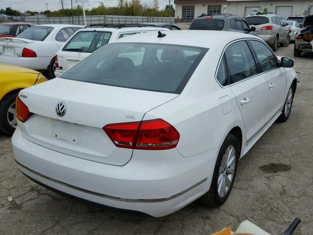 1VWCP7A3XDC066891 - 2013 VOLKSWAGEN PASSAT WHITE photo 4