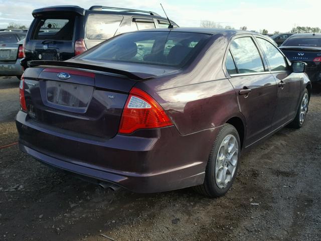 3FAHP0HA6BR183277 - 2011 FORD FUSION SE BURGUNDY photo 4