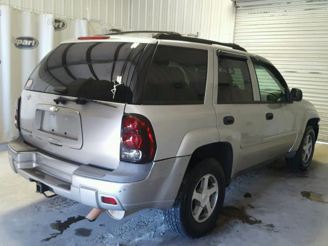 1GNDS13S962286398 - 2006 CHEVROLET TRAILBLAZE SILVER photo 4